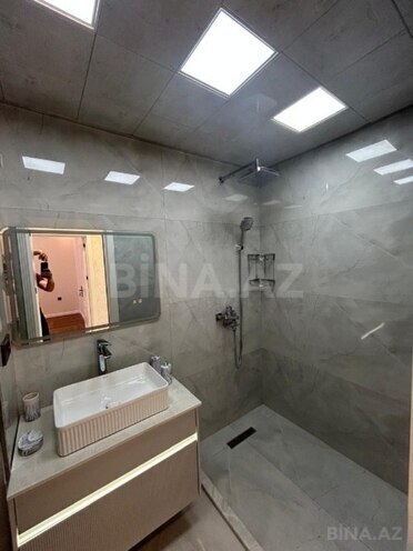 Satılır 2 otaqlı köhnə tikili 65 m², İnşaatçılar m., photo 10 from 12