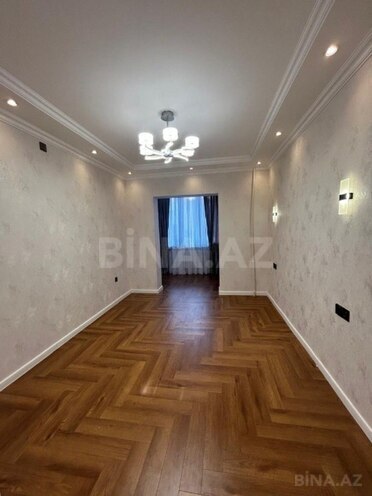 Satılır 2 otaqlı köhnə tikili 65 m², İnşaatçılar m., photo 8 from 12