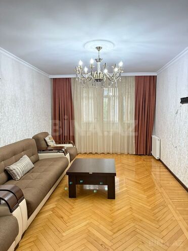 Satılır 3 otaqlı köhnə tikili 60 m², Elmlər Akademiyası m., photo 1 from 14