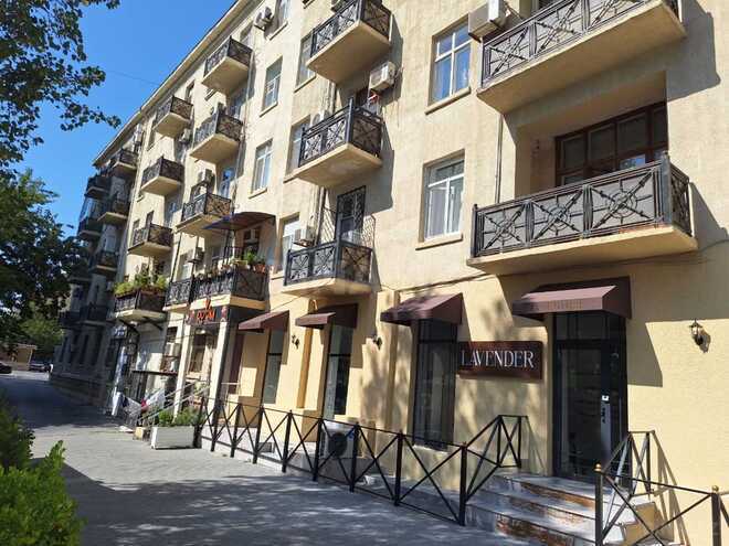 Продаётся 2-комн. вторичка 55 м², м. Низами, photo 1 from 17