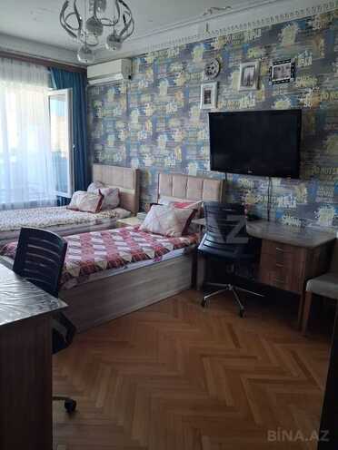 Продаётся 3-комн. вторичка 80 м², м. Ази Асланов, photo 8 from 25