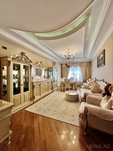 Продаётся 3-комн. новостройка 118 м², м. Ази Асланов, photo 1 from 14