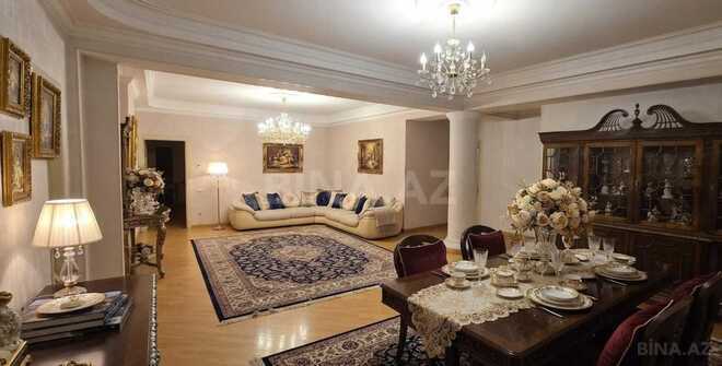 İcarəyə verilir 5 otaqlı yeni tikili 200 m², 28 May m., photo 1 from 10