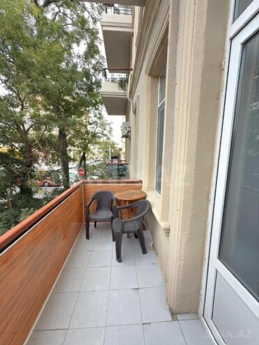 Satılır 2 otaqlı köhnə tikili 51 m², 28 May m., photo 11 from 12
