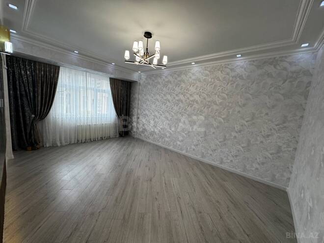 Продаётся 3-комн. вторичка 70 м², м. Нефтчиляр, photo 1 from 16