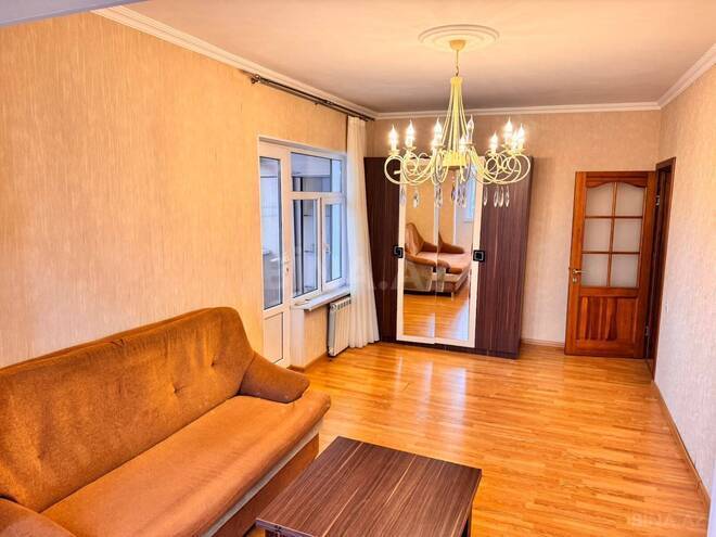 Продаётся 1-комн. вторичка 40 м², м. Ази Асланов, photo 1 from 14