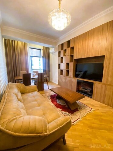 Продаётся 2-комн. новостройка 65 м², м. Низами, photo 1 from 14