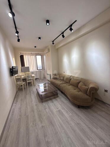 Сдаётся 2-комн. новостройка 60 м², м. Нефтчиляр, photo 1 from 8