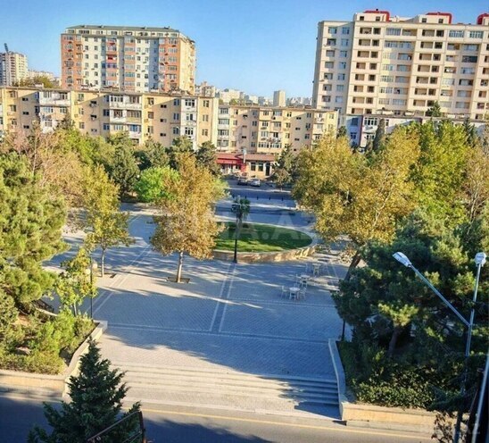 Satılır 2 otaqlı köhnə tikili 55 m², Neftçilər m., photo 1 from 12