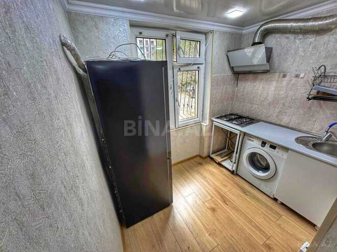 Satılır 2 otaqlı köhnə tikili 55 m², İnşaatçılar m., photo 9 from 15