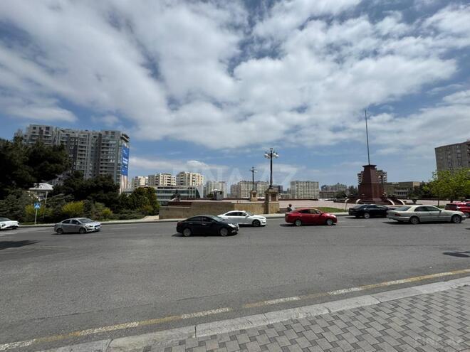 Satılır 2 otaqlı köhnə tikili 55 m², İnşaatçılar m., photo 14 from 15