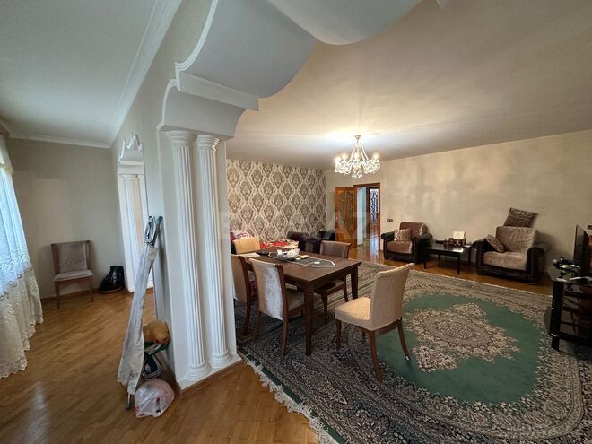 Продаётся 4-комн. вторичка 110 м², м. Кара Караев, photo 8 from 18