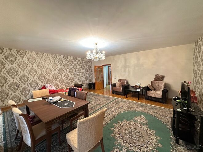 Продаётся 4-комн. вторичка 110 м², м. Кара Караев, photo 7 from 18