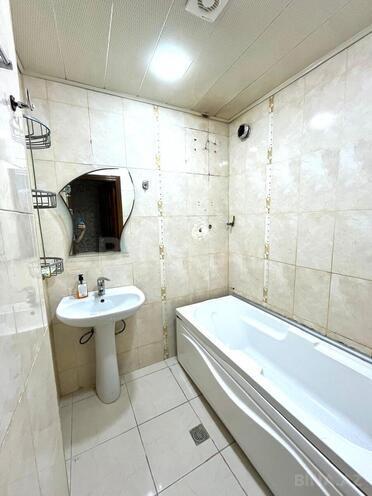 Сдаётся 3-комн. вторичка 85 м², м. Ази Асланов, photo 10 from 11