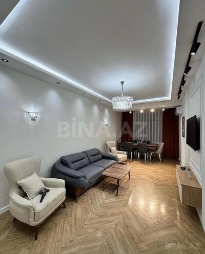 Продаётся 2-комн. вторичка 76 м², м. Азадлыг проспекти, photo 1 from 10