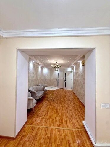 Satılır 2 otaqlı köhnə tikili 60 m², İnşaatçılar m., photo 3 from 29