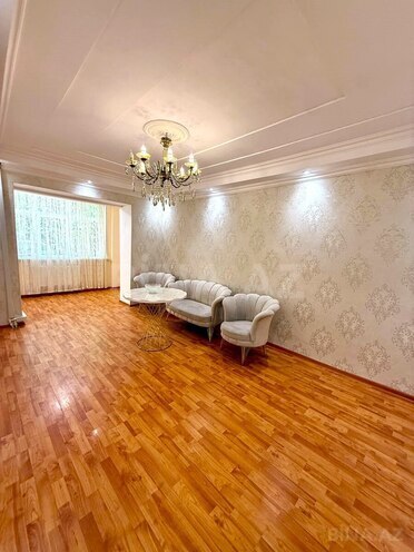 Satılır 2 otaqlı köhnə tikili 60 m², İnşaatçılar m., photo 1 from 29