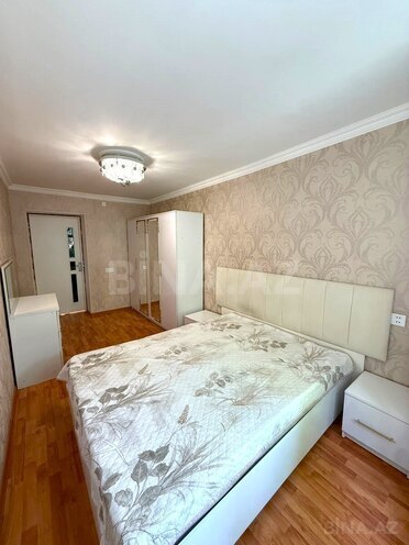 Satılır 2 otaqlı köhnə tikili 60 m², İnşaatçılar m., photo 8 from 29