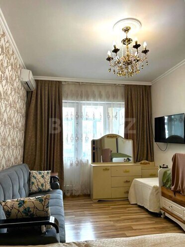 Продаётся 1-комн. вторичка 35 м², м. Ази Асланов, photo 1 from 14