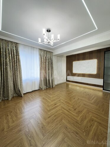 Продаётся 3-комн. новостройка 96 м², м. Нефтчиляр, photo 1 from 13