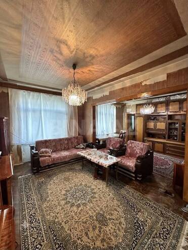 Satılır 4 otaqlı köhnə tikili 120 m², Həzi Aslanov m., photo 1 from 17