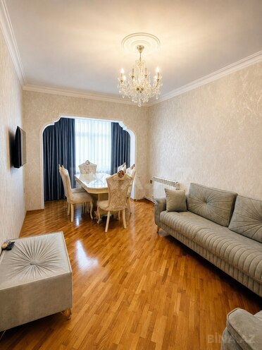 İcarəyə verilir 3 otaqlı köhnə tikili 90 m², Əhmədli m., photo 1 from 13