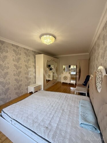 Продаётся 3-комн. вторичка 70 м², м. Нефтчиляр, photo 9 from 19