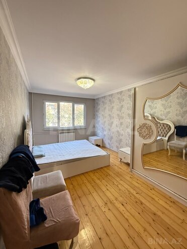 Продаётся 3-комн. вторичка 70 м², м. Нефтчиляр, photo 7 from 19