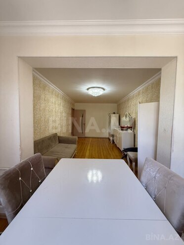 Продаётся 3-комн. вторичка 70 м², м. Нефтчиляр, photo 4 from 19