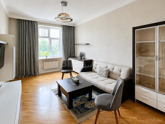 Продаётся 2-комн. вторичка 60 м², м. Ичеришехер, photo 4 from 14