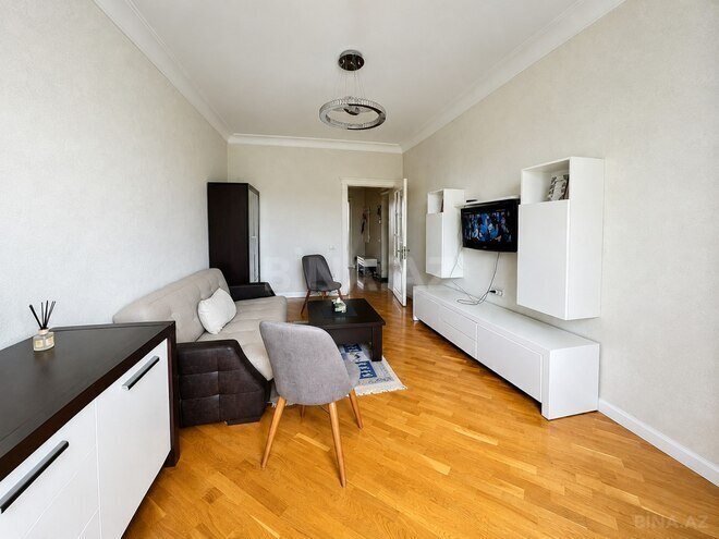 Продаётся 2-комн. вторичка 60 м², м. Ичеришехер, photo 5 from 14