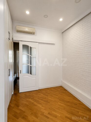 Продаётся 2-комн. вторичка 60 м², м. Ичеришехер, photo 11 from 14