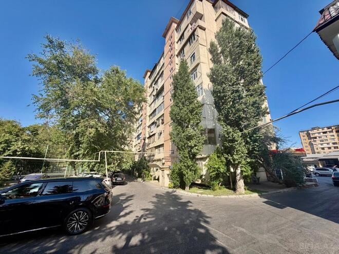 Satılır 2 otaqlı köhnə tikili 65 m², Xalqlar Dostluğu m., photo 1 from 19