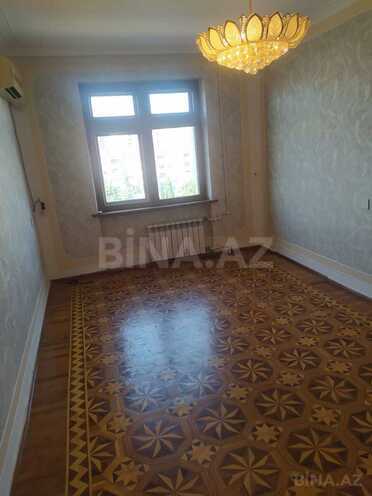 Сдаётся 2-комн. вторичка 50 м², м. Нефтчиляр, photo 1 from 11