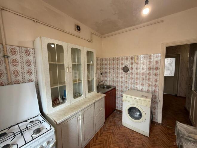 Satılır 2 otaqlı köhnə tikili 65 m², Xalqlar Dostluğu m., photo 11 from 21