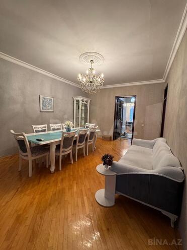 Сдаётся 4-комн. вторичка 110 м², м. Кара Караев, photo 24 from 26