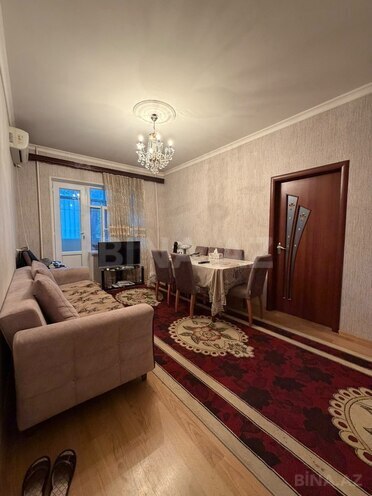 Продаётся 5-комн. вторичка 110 м², м. Ази Асланов, photo 4 from 18