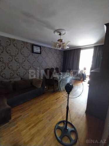 Продаётся 3-комн. вторичка 65 м², м. Нефтчиляр, photo 1 from 12
