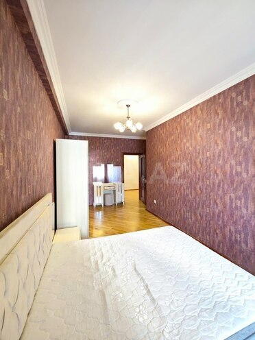 Сдаётся 3-комн. новостройка 130 м², м. Низами, photo 4 from 22