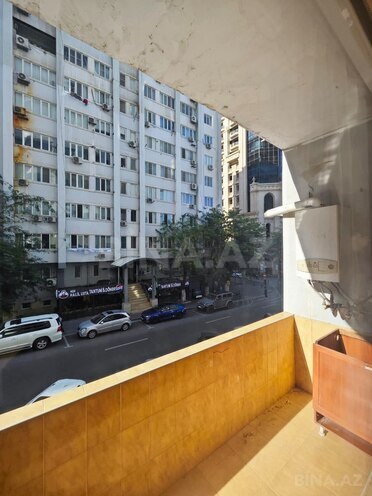 Сдаётся 3-комн. новостройка 130 м², м. Низами, photo 20 from 22