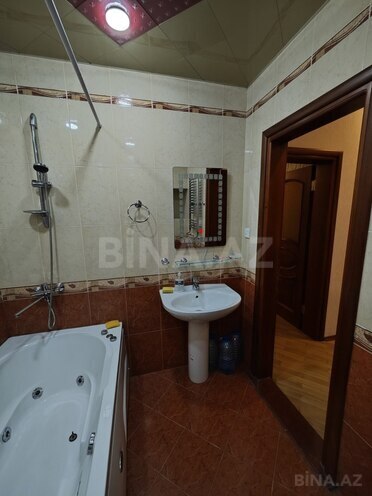 Сдаётся 3-комн. новостройка 130 м², м. Низами, photo 16 from 22