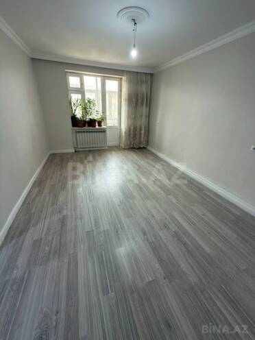 Продаётся 3-комн. вторичка 70 м², photo 1 from 16