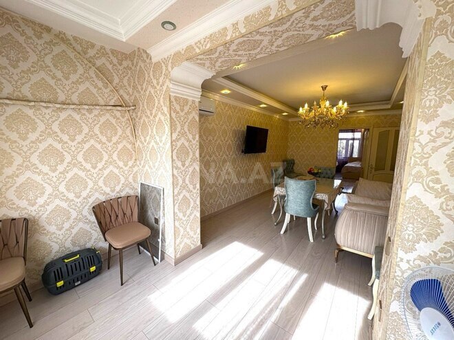 Продаётся 2-комн. вторичка 65 м², м. Низами, photo 4 from 15
