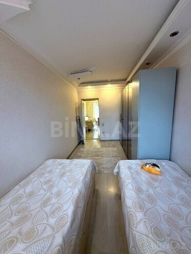 Продаётся 2-комн. вторичка 65 м², м. Низами, photo 6 from 15