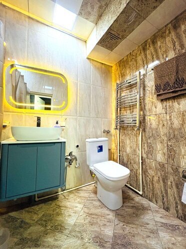Продаётся 3-комн. вторичка 80 м², м. Кара Караев, photo 15 from 18