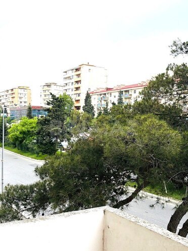 Продаётся 3-комн. вторичка 80 м², м. Кара Караев, photo 13 from 18