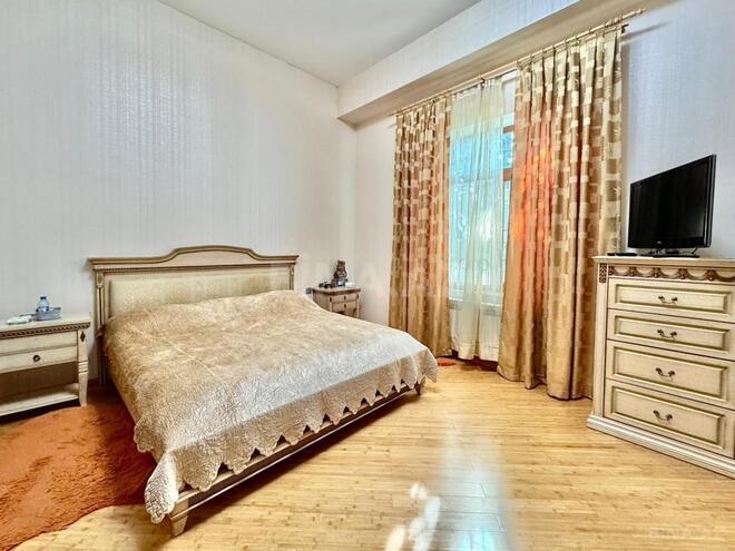 Satılır 14 otaqlı həyət evi/bağ evi 1 875 m², Novxanı q., photo 12 from 32