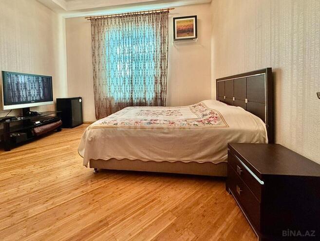 Satılır 14 otaqlı həyət evi/bağ evi 1 875 m², Novxanı q., photo 11 from 32