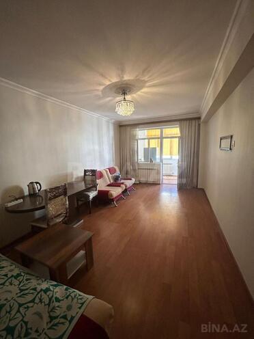 Satılır 2 otaqlı yeni tikili 60 m², İnşaatçılar m., photo 1 from 15