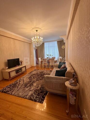 Продаётся 3-комн. новостройка 100 м², м. Иншаатчылар, photo 1 from 13